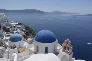 Leia mais sobre o artigo Onde se hospedar em Santorini